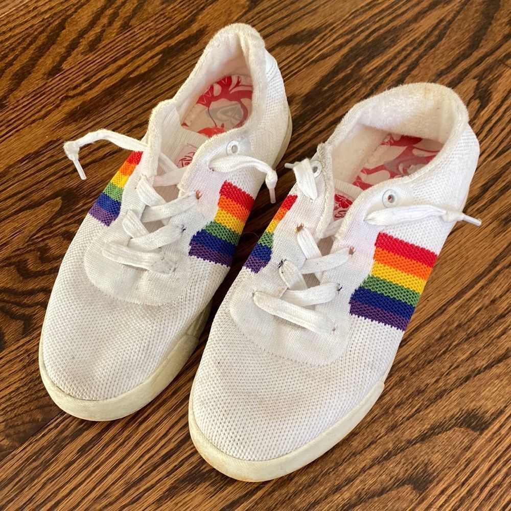 Roxy Women’s 8 White Canon Knit Rainbow Pride Sneaker Shoe Elastic Stretch